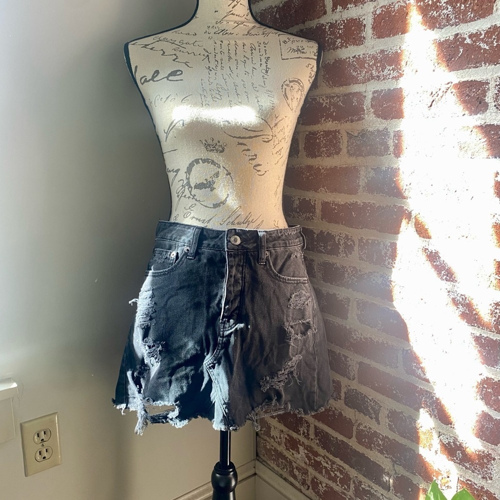 American Eagle distressed black denim skirt